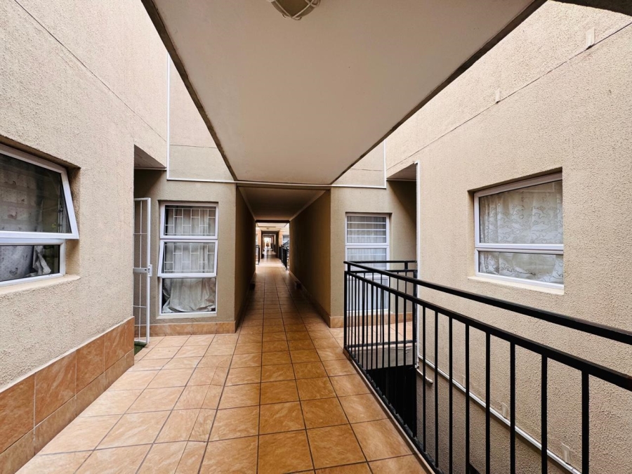 2 Bedroom Property for Sale in Whispering Pines Western Cape